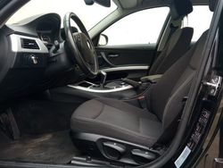 Negru Utilizat 2010 BMW 318 Break | 6.990 EUR (Puțin scump)