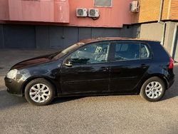 Negru Utilizat 2005 VW Golf V Berlinǎ | 2.499 EUR (Preț OK)