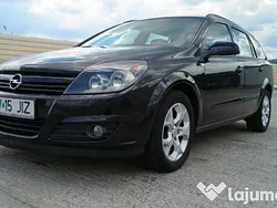 Negru Utilizat 2004 Opel Astra Enjoy Break | 2.500 EUR (Puțin scump)