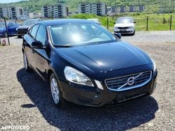 Negru Utilizat 2011 Volvo S60 Momentum Berlinǎ | 6.999 EUR (Preț OK)