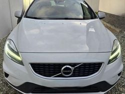 Culoarealb Utilizat 2017 Volvo V40 Drive Kinetic Hatchback | 12.500 EUR (Scump)