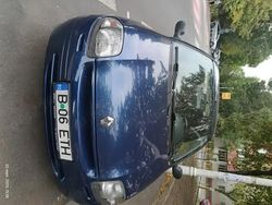 Utilizat 2001 Renault Clio II | 3.600 EUR