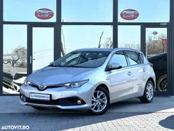 Gri Utilizat 2016 Toyota Auris Hybrid Hatchback | 11.490 EUR (Preț OK)