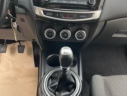 Culoarealb Utilizat 2016 Mitsubishi ASX Invite SUV | 9.000 EUR (Preț OK)