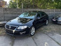 Culoarenegru Utilizat 2006 VW Passat Comfortline Berlinǎ | 2.400 EUR (Preț bun)