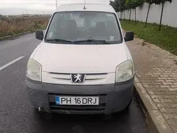 Utilizat 2005 Peugeot Partner Monovolum | 1.100 EUR