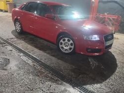 Utilizat 2005 Audi A4 Berlinǎ | 2.200 EUR (Preț bun)