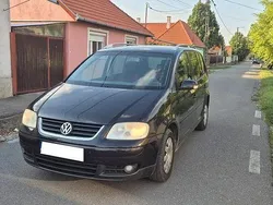 Culoarenegru Utilizat 2003 VW Touran Monovolum | 2.177 EUR (Preț OK)