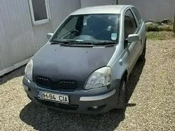 Gri Utilizat 2005 Toyota Yaris Hatchback | 500 EUR
