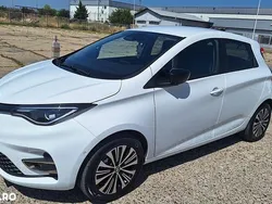 Culoarealb Utilizat 2022 Renault Zoe Iconic Hatchback | 18.000 EUR (Preț OK)