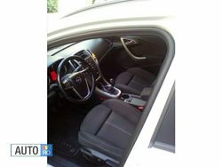 Alb Utilizat 2010 Opel Astra Break | 4.200 EUR (Scump)