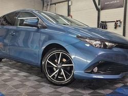 Culoarealbastru Utilizat 2018 Toyota Auris Berlinǎ | 12.950 EUR