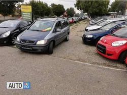 Rosu Utilizat 2000 Opel Zafira Monovolum | 1.699 EUR