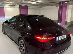 Culoarenegru Utilizat 2022 Mercedes C300 AMG line Berlinǎ | 41.000 EUR (Super Preț)