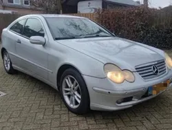 Utilizat 2002 Mercedes C200 Coupe | 2.250 EUR