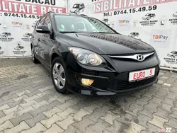 Negru Utilizat 2012 Hyundai i30 Classic Break | 6.330 EUR (Puțin scump)