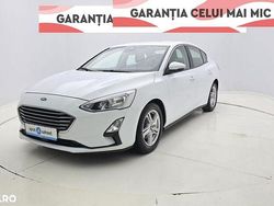 Alb Utilizat 2019 Ford Focus Trend Berlinǎ | 11.950 EUR (Scump)