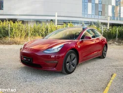 Rosu Utilizat 2019 Tesla Model 3 Berlinǎ | 23.990 EUR (Preț OK)