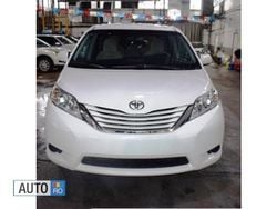 Utilizat 2017 Toyota Sienna Monovolum | 6.633 EUR