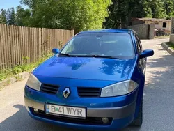 Albastru Utilizat 2005 Renault Mégane II Dynamique Hatchback | 2.300 EUR (Scump)