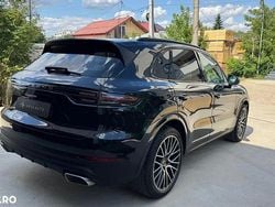 Culoarenegru Utilizat 2019 Porsche Cayenne SUV | 52.000 EUR (Super Preț)