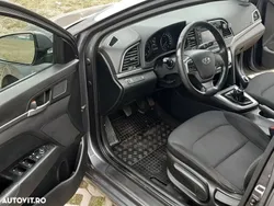 Gri Utilizat 2017 Hyundai Elantra Comfort Berlinǎ | 8.250 EUR (Puțin scump)
