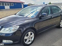 Negru Utilizat 2013 Skoda Octavia Elegance Berlinǎ | 6.450 EUR (Puțin scump)