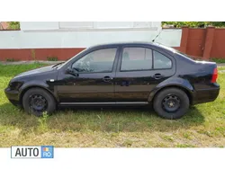 Negru Utilizat 2003 VW Bora Berlinǎ | 2.500 EUR (Preț OK)
