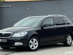 Negru Utilizat 2012 Skoda Octavia Monovolum | 4.250 EUR