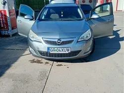 Gri Utilizat 2010 Opel Astra | 2.800 EUR (Super Preț)