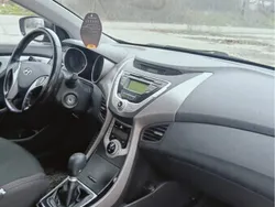 Negru Utilizat 2012 Hyundai Elantra SE Berlinǎ | 5.300 EUR