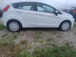 Alb Utilizat 2011 Ford Fiesta Hatchback | 3.999 EUR (Preț OK)