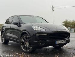 Culoarenegru Utilizat 2016 Porsche Cayenne SUV | 24.750 EUR (Super Preț)