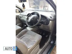 Verde Utilizat 2002 Renault Scénic Monovolum | 1.500 EUR