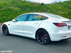 Culoarealb Utilizat 2020 Tesla Model 3 Performance Berlinǎ | 22.950 EUR (Preț OK)