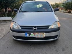 Utilizat 2001 Opel Corsa | 950 EUR