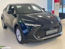 Culoareverde Nouă 2025 Toyota C-HR+ Active SUV | 29.890 EUR