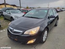 Culoarenegru Utilizat 2011 Opel Astra Hatchback | 3.650 EUR (Preț OK)
