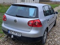 Utilizat 2005 VW Golf V Hatchback | 2.100 EUR (Preț bun)