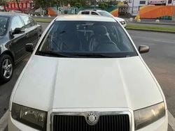 Alb Utilizat 2004 Skoda Fabia Hatchback | 1.000 EUR (Preț bun)