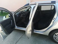 Argintiu Utilizat 2016 Dacia Logan Stepway Berlinǎ | 5.350 EUR (Preț bun)