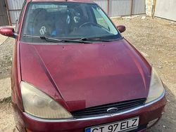 Visiniu Utilizat 1999 Ford Focus Berlinǎ | 3.200 EUR