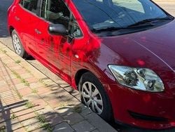 Culoarerosu Utilizat 2007 Toyota Auris Hatchback | 2.900 EUR (Preț OK)