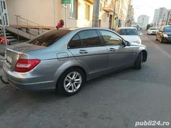 Gri Utilizat 2011 Mercedes C180 Berlinǎ | 6.400 EUR (Preț bun)