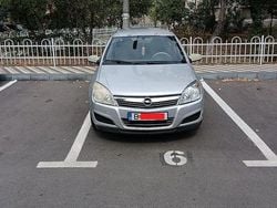 Culoaregri Utilizat 2009 Opel Astra Hatchback | 1.699 EUR (Preț bun)