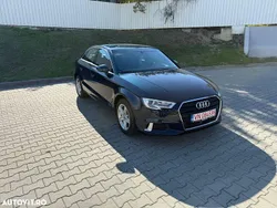Culoarealbastru Utilizat 2020 Audi A3 Berlinǎ | 16.500 EUR (Super Preț)
