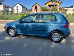 Culoarealbastru Utilizat 2006 VW Golf V Hatchback | 2.600 EUR (Preț OK)