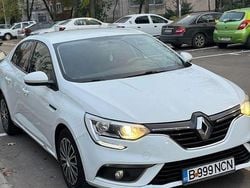 Culoarealb Utilizat 2019 Renault Mégane IV Life Berlinǎ | 10.900 EUR (Scump)
