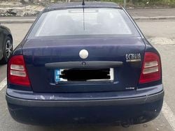 Culoarealbastru Utilizat 2004 Skoda Octavia Classic Hatchback | 2.200 EUR