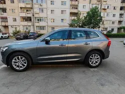 Gri Utilizat 2020 Volvo XC60 Momentum SUV | 25.400 EUR (Super Preț)